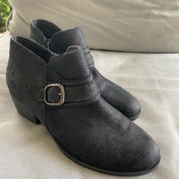 Clarks Charlten Bay leather suede distressed ankle boots- sz. 8 M - Picture 3 of 11